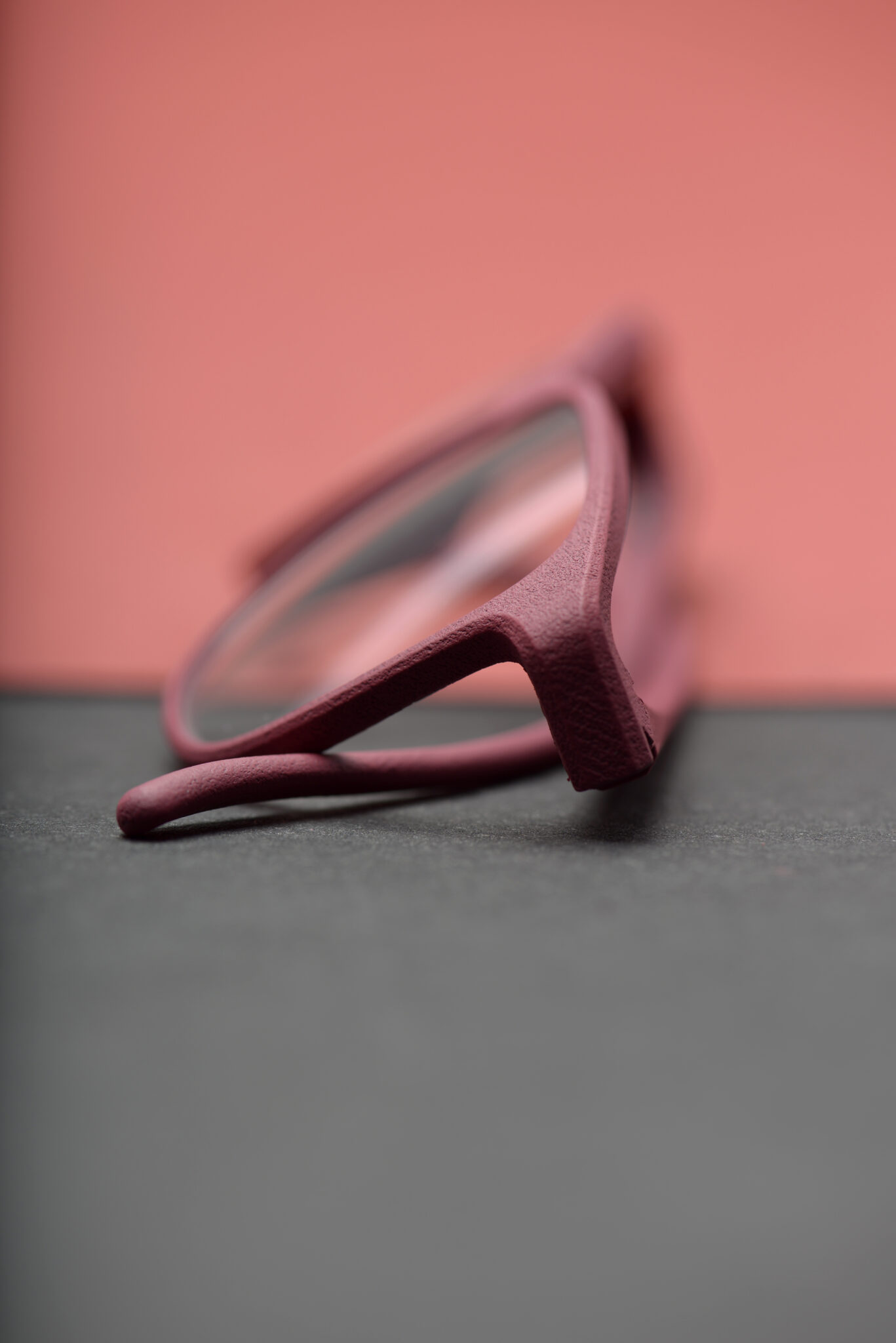 ROLF-substance-detail-gentle_redviolet
