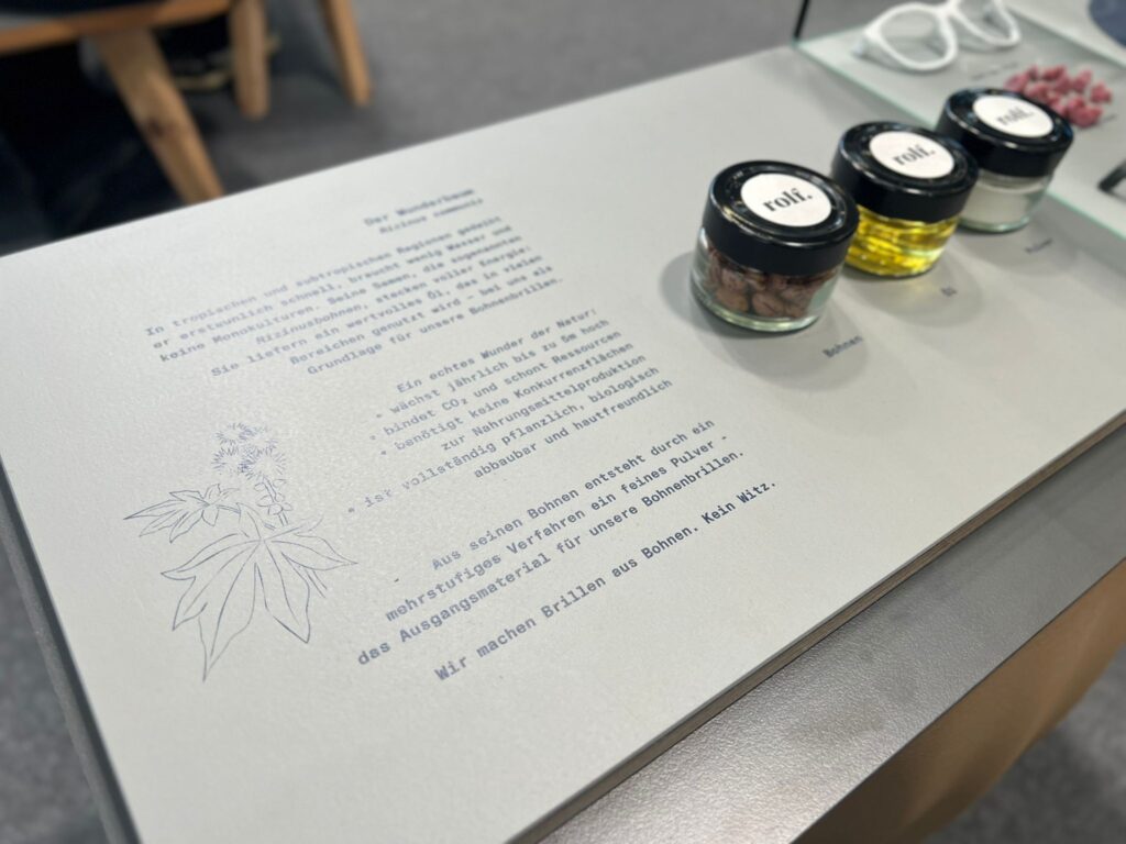 rolf-eyewear-messestand-booth-at-opti-26-7